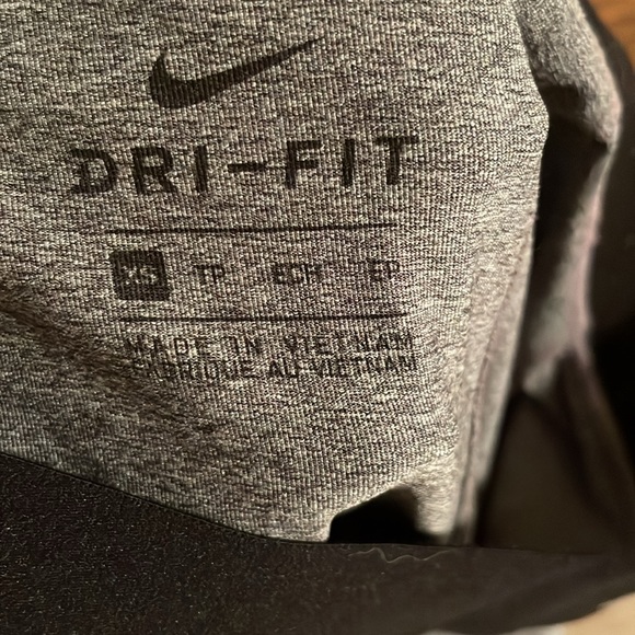 Nike Pro Cropped Athletic Pants - Picture 4 of 8